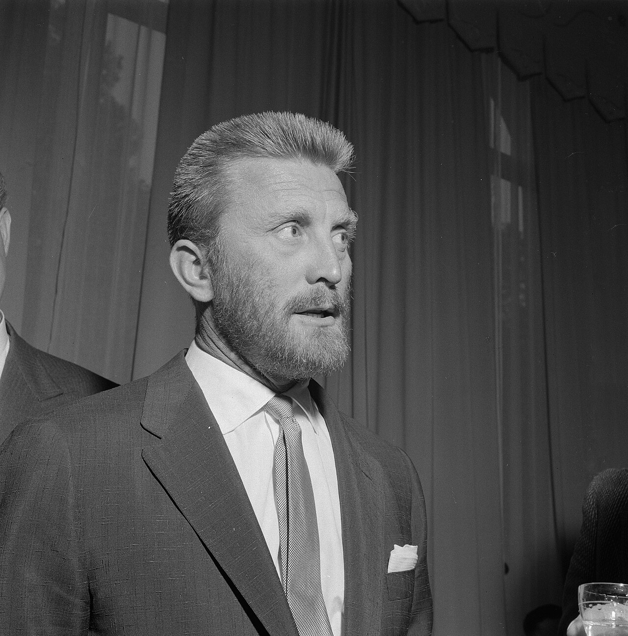 Kirk Douglas
