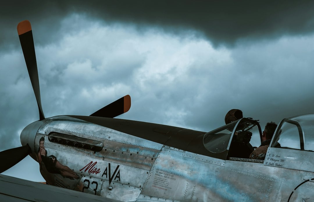 Just weeks before the fatal 1977 crash, Lynyrd Skynyrd's crew was terrified of their dangerously outdated plane. But they had no idea the nightmare was just beginning.
βΆοΈEnjoy the song in the π³πΆπΏππ π°πΌπΊπΊπ²π»ππ | Music Time Machine